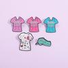 Insígnia de modelagem de roupa de médico de desenho animado criativa transfronteiriça personalidade diversão série médica acessórios de metal broche atacado