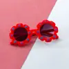 Óculos de sol infantis para meninas, óculos de sol decorativos fofos com flor e letra, óculos de sol à prova de UV para viagens de verão na praia