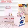 Lindo portalápices de Doraemon Almacenamiento de papelería para escritorio de estudiante Cubo de almacenamiento para brochas de maquillaje de dormitorio Gran capacidad