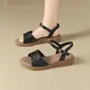 Nuevas sandalias de estilo chino de una sola tira para mujer, nuevo modelo de verano 2026, cómodas y versátiles, con suela blanda, antideslizantes, adecuadas para madres de mediana edad y mayores