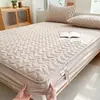 Protector de Colchón Acolchado de Algodón Puro Cubierta Protectora de Color Puro para Colchón Cubierta de Cama Antideslizante para el Hogar Juego de Tres Piezas Lavable a Máquina
