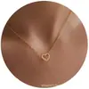 Colar Pingente Coração Vazado Corrente Clavícula Corrente Osso de Cobra Criativa Pingente de Strass Novo Estilo Transfronteiriço Europeu e Americano para Mulheres