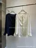 Camisa de Cetim Exquisita e Elegante, Versátil e Casual, Estilo Minimalista 2025 com Gravata, Blusa de Gola Redonda para o Outono e Inverno