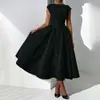 Verão 2026 Novo Estilo Transfronteiriço Europeu e Americano Comércio Exterior Moda Feminina Elegância Pura Francesa Cor Sólida Costas Nuas Slim Fit Vestido