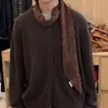 Bufanda Floral de Tela Estilo Maillard para Otoño e Invierno Cadena para Suéter de Moda Versátil Accesorio de Personalidad Única