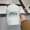 Boné de Baseball Curvo Bordado com Letras Estilo Novo Primavera 2026 Atacado Coreano para Mulheres com Circunferência de Cabeça Grande, Boné Bico de Pato Emagrecedor