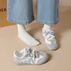 Zapatillas Blancas para Mujer 2026, Nueva Versión Coreana de Otoño, Estilo Ins, Zapatos Versátiles Deportivos Casuales para Estudiantes Mujeres, Estilo Callejero J1158