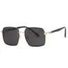 Gafas de Sol para Hombre con Montura Cuadrada de Moda 2025 Casual para Exteriores Anti-UV Polarizadas Casuales y las Más Fáciles de Combinar