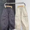 Calça de Verão Leve Estilo Hong Kong para Meninos 2026 Nova Calça de Seda Gelada Anti-Mosquito Calça Longa Versátil para Meninos Calça Infantil de Secagem Rápida