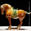 Caballo Tang sancai llegó con éxito decoración de pasillo estilo chino de cerámica arte de escritorio regalo de inauguración regalo de negocios