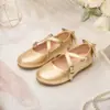 Sapatos de Princesa com Tiras Cruzadas para Meninas Sapatilhas para Daminha de Honra Casamento Performance com Laço nas Costas e Solado Macio