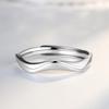 Anillo de pareja de plata esterlina S925 con diseño de nicho irregular, simple, para hombre y mujer, anillo dividido de plata lisa.