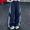 Conjunto de roupas esportivas de primavera e outono para meninas 2026 novo estilo coreano bloco de cores moletom de manga longa e calça de perna larga conjunto de duas peças casual moderno