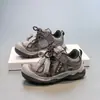 Zapatillas Deportivas para Niños 2025 Otoño Nuevo Estilo Niños Talla Mediana a Grande Zapatillas de Entrenamiento Alemanas Suela Suave Tendencia de Moda Niñas Zapatos Casuales de Tabla