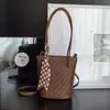 Outono e Inverno 2025 Novo Cesta de Palha Tecida Artesanal Transfronteiriça Casual Cesto Balde Bolsa Feminina Grande Capacidade Ombro Único Simples Versátil