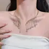 Exquisito collar de plata con forma de falda de estilo coreano para mujer, de lujo ligero con un toque de alta gama, adecuado para el uso diario, cadena para la clavícula, accesorio único