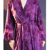 Lencería Sexy Estilo Nuevo Camisola Morada Floral Cuello en V Profundo Bata de Noche Lazo de Encaje en la Cintura Espalda Ampliamente Abierta Pura Deseo Ropa de Dormir para Mujeres