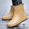 Botas de Chuva Moda Masculina Cano Curto Impermeáveis Sapatos Baixos Antiderrapantes Resistentes ao Desgaste com Forro de Lã Cozinha Trabalho Pesca Planas Botas de Chuva