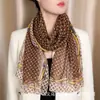 Novo Estilo Europeu e Americano Vintage Primavera e Outono Versátil Moda Elegante Lenço de Gaze Longo Lenço de Seda com Letras Lenço de Pescoço Aquecedor de Pescoço Decorativo