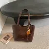 Bolso retro de gran capacidad para debajo del brazo, nueva colección otoño 2026, bolso de hombro moderno y elegante, bolso tote casual para la escuela, el trabajo y el uso diario