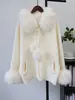 Nova coleção outono/inverno: Elegante casaco de malha dupla face em lã, estilo francês, com um sofisticado design patchwork e acabamento felpudo, um estiloso casaco-suéter para mulheres