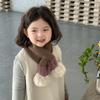 Estilo Coreano Nuevo Bufanda de Viento para Niños Cuello Cruzado Bola Colgante Niños y Niñas Combinación Perfecta Otoño e Invierno Bebé Cálido Moda