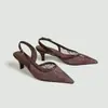 Sandalias Versátiles de Tacón Alto para Mujer, de Temporada Cruzada Europea y Americana, Malla Nueva de Primavera, Producto Nuevo, Punta Cerrada, Par con Faldas, Zapatos de Mujer de Tacón Medio y Punta Fina
