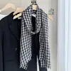 Bufanda Larga de Lino a Rayas Retro para Mujer Primavera Verano Delgada de Gama Alta Artística Braga para el Cuello Estilo Coreano Protector de Cuello Chal Otoño