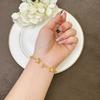 Nova Pulseira de Ouro de Areia Estilo Chinês Vietnamita Pulseira com Pingente de Flor Cravejada de Diamantes Luxo Leve Joia de Mão Feminina de Cobre Banhado a Ouro Sem Descoloração por Muito Tempo