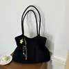 Bolsa Grande de Camurça Relaxada para Mulheres 2026 Nova Bolsa Tote Vintage para o Trabalho para Outono e Inverno Versátil Bolsa Escolar para Estudantes Universitários