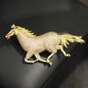 Broche de Caballo del Zodíaco Animal de Estilo Nacional de Gama Alta China Lujo Accesible Circonita Microincrustada Pin de Caballo Estéreo Mismo Estilo para Hombres y Mujeres