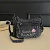 Bolso Cruzado de Moda Versátil Nuevo de Mezclilla Bordado con Flores de Un Hombro para Mujer, Bolso Pequeño Versátil Casual con Múltiples Bolsillos