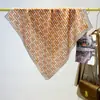 Pañuelo pequeño cuadrado de algodón y lino para mujer, Nuevo de Primavera, bufanda de seda con letra H, chal para habitación con aire acondicionado, pañuelo de 70cm, bufanda, bufanda, bufanda, bufanda elegante