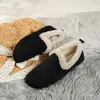 Zapatos cómodos de felpa cálida y peludos de suela plana, nuevo de otoño 2026 talla grande comercio exterior slip-on suela blanda estilo Birkenstock para mujer