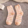 Meias de Lã Coral para Mulheres, Meias de Cano Médio, Anti-Pilling, Engrossadas para o Inverno, Listradas, Meias Quentes para Chão de Casa, Atacado