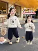 Conjunto de sudadera de otoño para niña 2026 nuevo elegante ropa deportiva para bebé conjunto casual de dos piezas para primavera y otoño