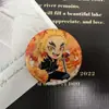 Insignias de Anime Kimetsu no Yaiba con Yoriichi Tsugikuni, Kyojuro Rengoku, Nezuko, Lindas Insignias Redondas de Hojalata Florales