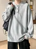 Camiseta de manga larga para hombre con cuello Henley de punto gofrado, colección de otoño, capa base de peso pesado, sudadera de moda estilo polo, negro
