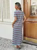 Vestido longo listrado de manga curta para mulheres, vestido de verão soltinho estilo férias, vestido casual de praia transfronteiriço europeu e americano