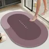 Tapete de Banheiro Personalizado de Terra de Diatomáceas, Tapete para Pés Absorvente de Água e de Secagem Rápida, Estilo Minimalista Moderno, Tapete de Banheiro Resistente a Manchas