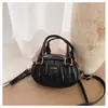 2026 Nova Bolsa Estilo Versão Coreana Ins Moda Bolsa Transversal para Mulheres e Crianças Maiores Bolsa de Mão Plissada Estilo Chanel