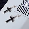 Pendientes de Hojalata Líquida Negra con Cruz Estilo Minimalista Europeo y Americano Tachuelas Clips para Orejas Pendientes Únicos de Hip-Hop para Mujeres de Moda
