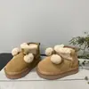 Decoración colgante de bola de felpa, gamuza, tricolor, cálidas, botas de nieve gruesas, nuevo producto de invierno 2026, botas grandes de algodón al por mayor