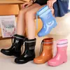 Botas de Lluvia para Mujer, Botas de Caña Media y Corta de Moda Estilo Coreano, Suela Gruesa para Exteriores con Protección Infrarroja, Antideslizantes, Impermeables y a Prueba de Frío