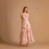 Website independente transfronteiriço: Estilo europeu e americano, nova coleção de 2026, vestido de chifre moderno sem mangas com estampa rosa, estilo resort, com cintura marcada