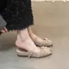 Mules cerrados para mujer 2026 nuevo estilo de verano para uso en exteriores, zapatos slip-on de estilo francés que aumentan la altura para combinar con faldas, sandalias elegantes