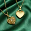 Collar con Colgante de Corazón Hueco Filigrana y Circonita para Mujer, Chapado en Cobre Plateado, No se Desvanece, Colgante de Lujo Ligero, Ajustable, Estilo Artístico Vintage