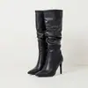 Botas de couro de cano alto com bico fino, tamanho grande, para outono e inverno, com solas de borracha macia, leves, fáceis de calçar, de salto alto, cor sólida, bico fino, botas femininas estilo Martin