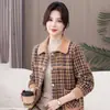 Coleção Outono/Inverno 2026: Casacos Elegantes e Emagrecedores para Mulheres de Meia-Idade, com Caimento Solto, Gola Lapela e Design Versátil em Tamanhos Grandes