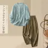 Conjunto de dos piezas de algodón y lino bordado para petite, pantalones tipo harén elegantes, camisa de verano para madres, estilo artístico